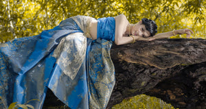 How to Look Slim and Tall in a Saree