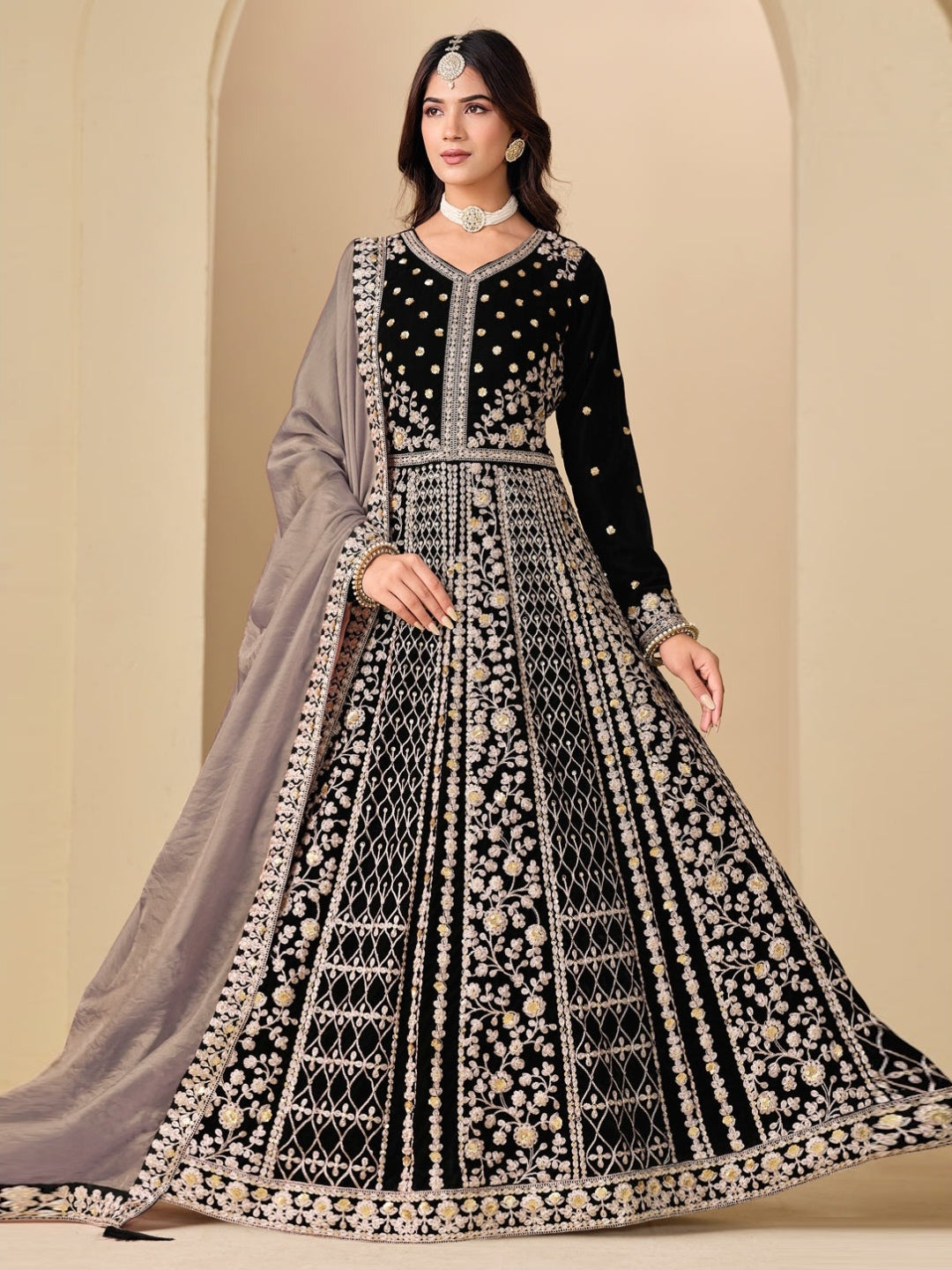 Indian Black Dresses - Free Shipping on Black Dresses Online in USA Indian Black Dresses - Free Shipping on Black Dresses Online in USA