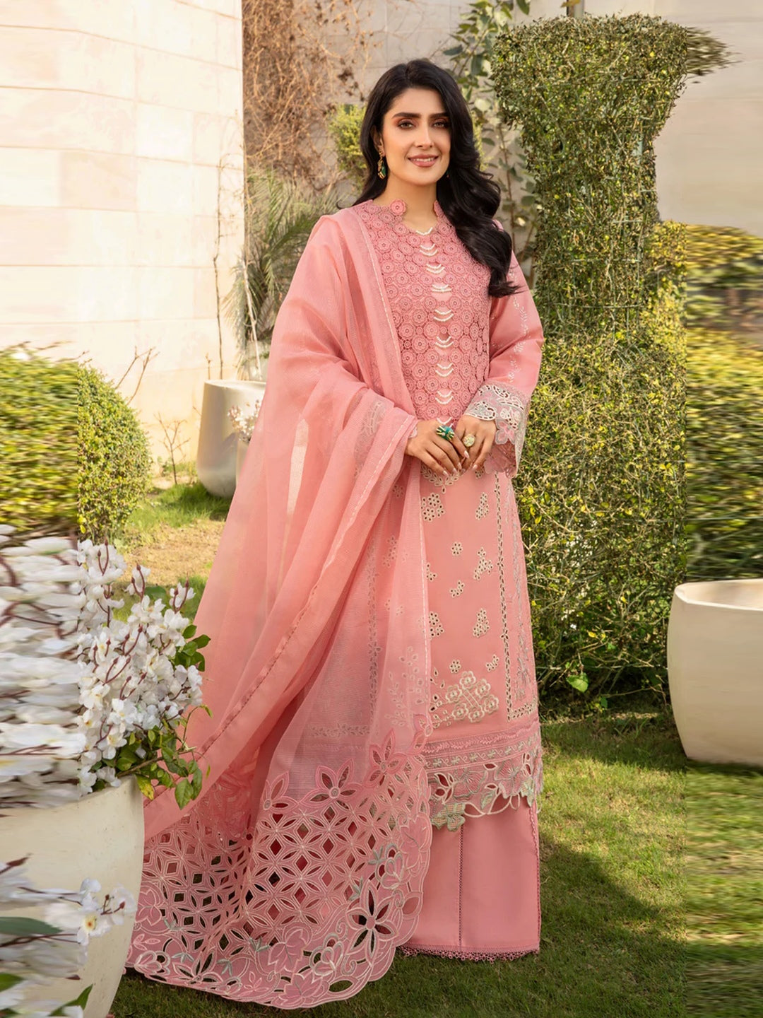 Pink Luxe Lawn Embroidery Pink Luxe Lawn Embroidery