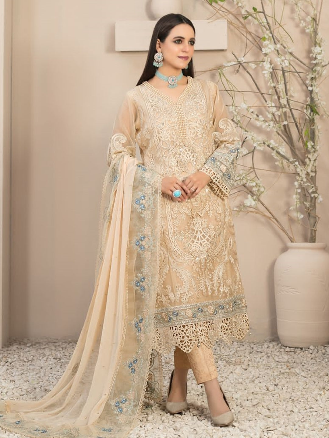 Embroidered Organza Jacquard Pakistani Dress Embroidered Organza Jacquard Pakistani Dress