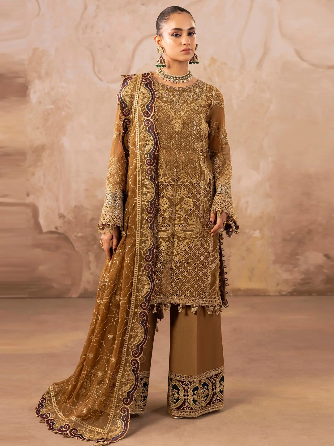 Pakistani Golden Dresses - Free Shipping on Golden Dresses Online in USA Pakistani Golden Dresses - Free Shipping on Golden Dresses Online in USA