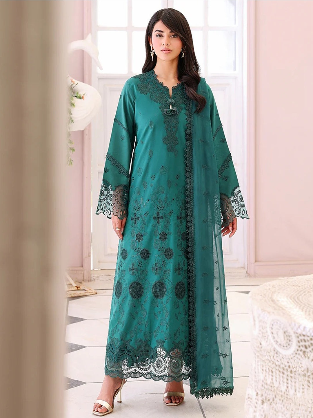 spring formal dress code Wedding Outfit Ideas That Instantly Elevate Your Style SD-09.18.25 main image 0