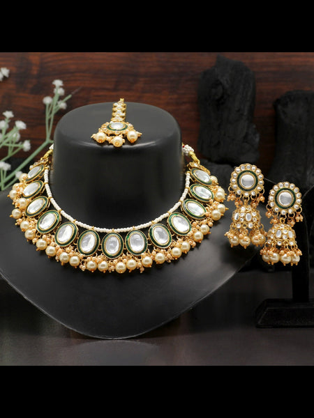 Choker Indian Jewelry - Kundan & Pearl Necklace with Tikka