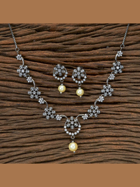 Pearl Indian Jewelry - Zirconia  & Pearl Necklace