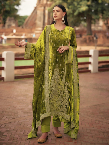 Pakistani Designer Velvet Dresses, Indian Designer Velvet Dresses 2022